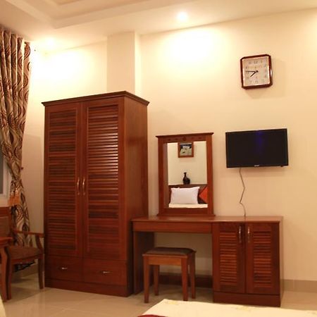 Tuyet Van Hotel Da Nang Bagian luar foto